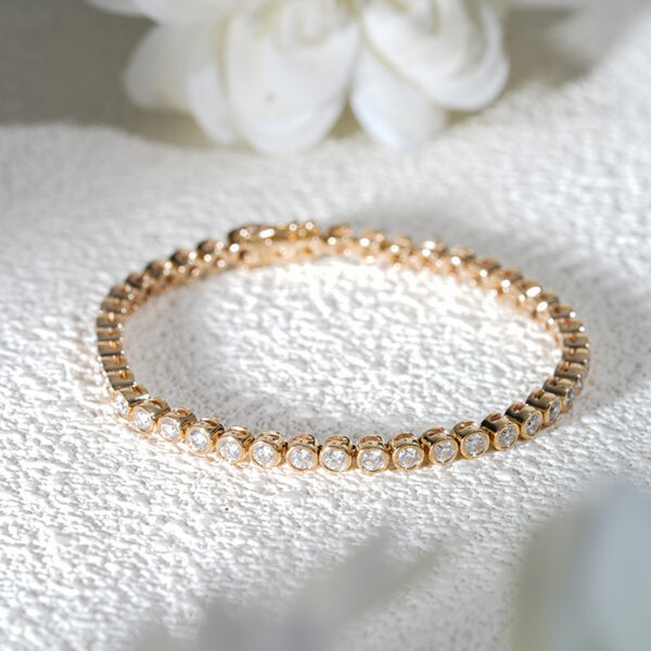 Classic 18K Gold Moissanite Round Cut Setting Bracelet