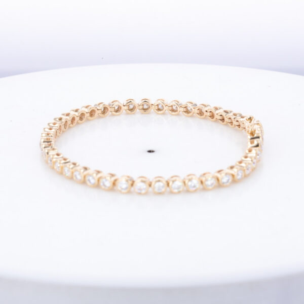 Classic 18K Gold Moissanite Round Cut Setting Bracelet