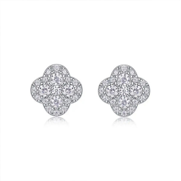 Classic Moissanite 925 Silver Gold Plated Stud Earrings OEM