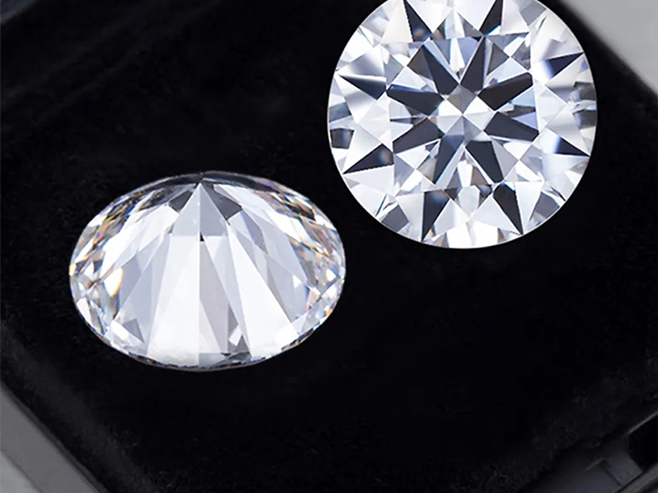 Lab-Grown vs Natural Gem Silver