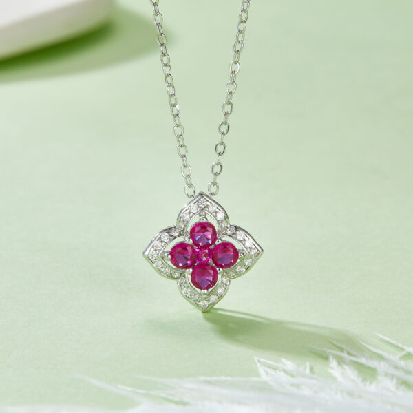 S925 Silver Four Leaf Clover Lab Ruby Pendant Jewelry