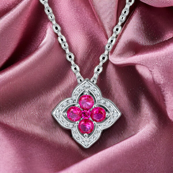 S925 Silver Four Leaf Clover Lab Ruby Pendant Jewelry